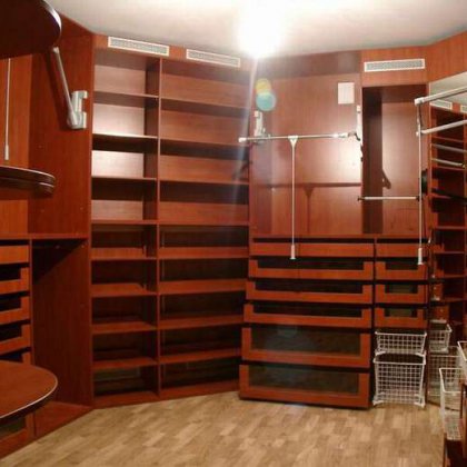 Как выбрать мебель для гардероба ?