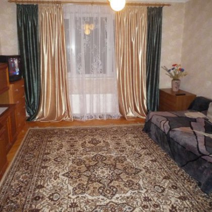 Как расположить мебель в комнате?